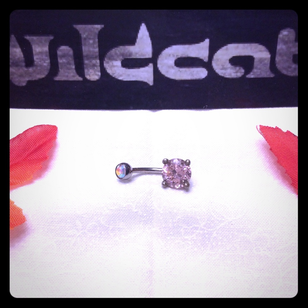 Wildcat double jeweled Princess Belly Piercing